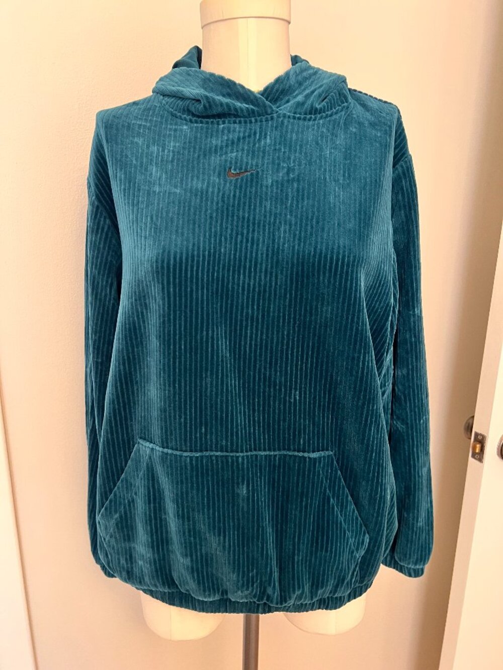Nike, size M,  dark turquoise blue